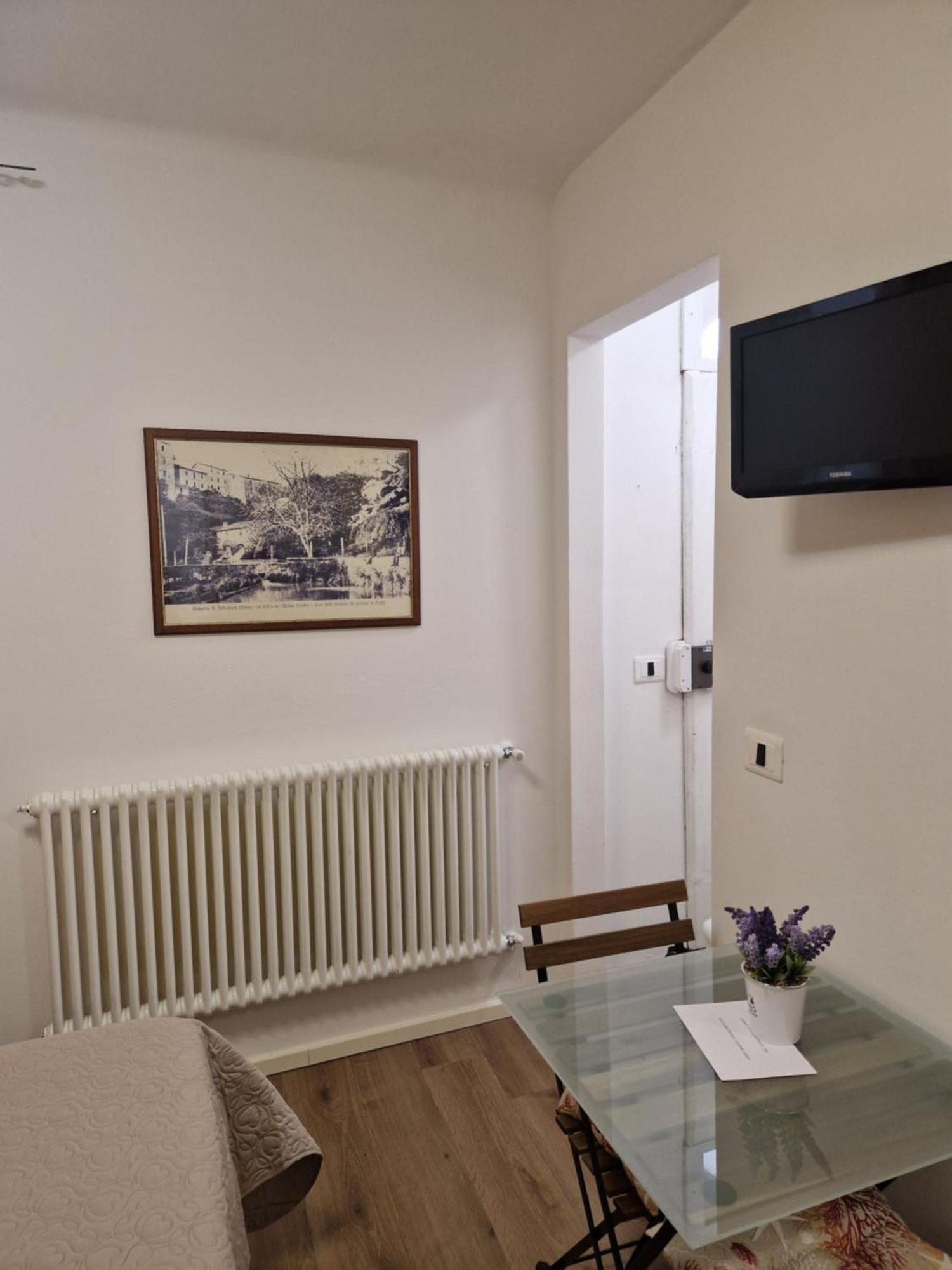 La Locanda Dei Conti, Piccolo E Confortevole Loft 锡耶纳 外观 照片